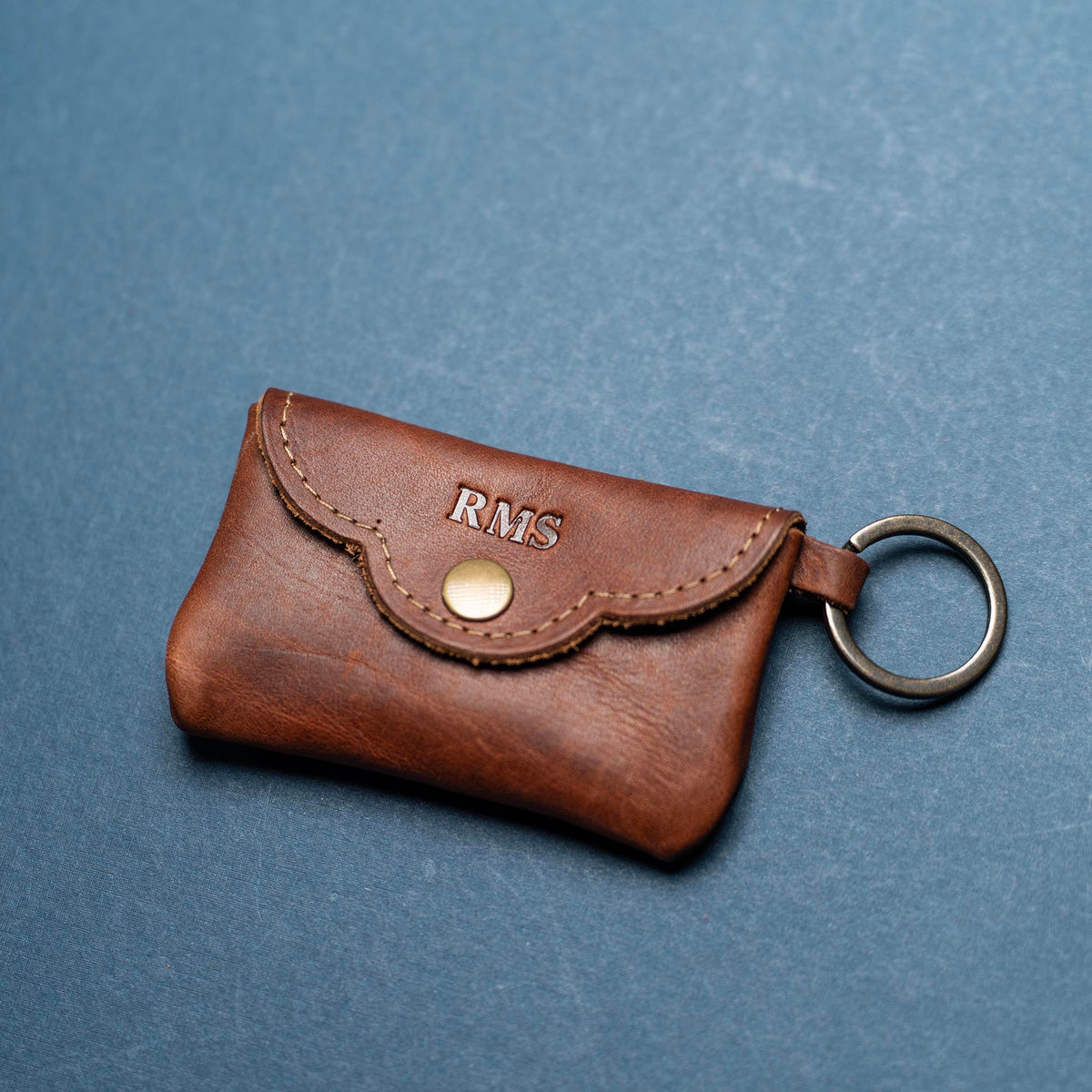The Rosie Personalized Fine Leather Scallop Keychain Wallet