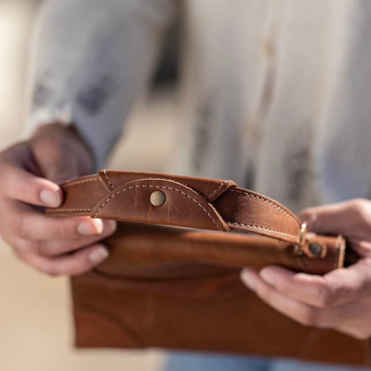 The Aly Fine Leather Women's Petite Purse