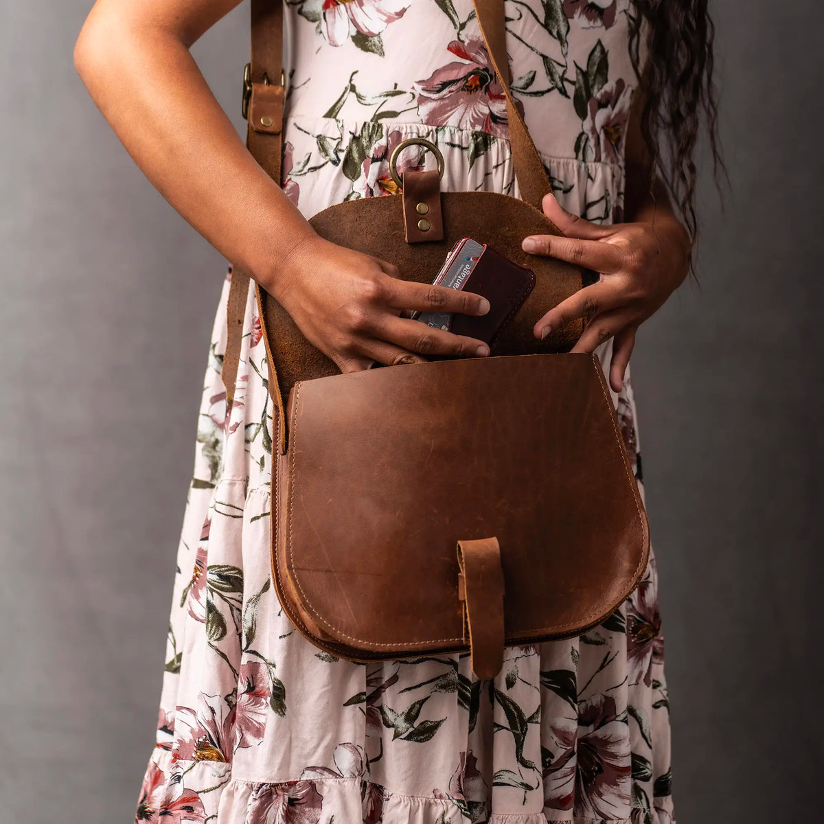 The Derby Crossbody Fine Leather Purse