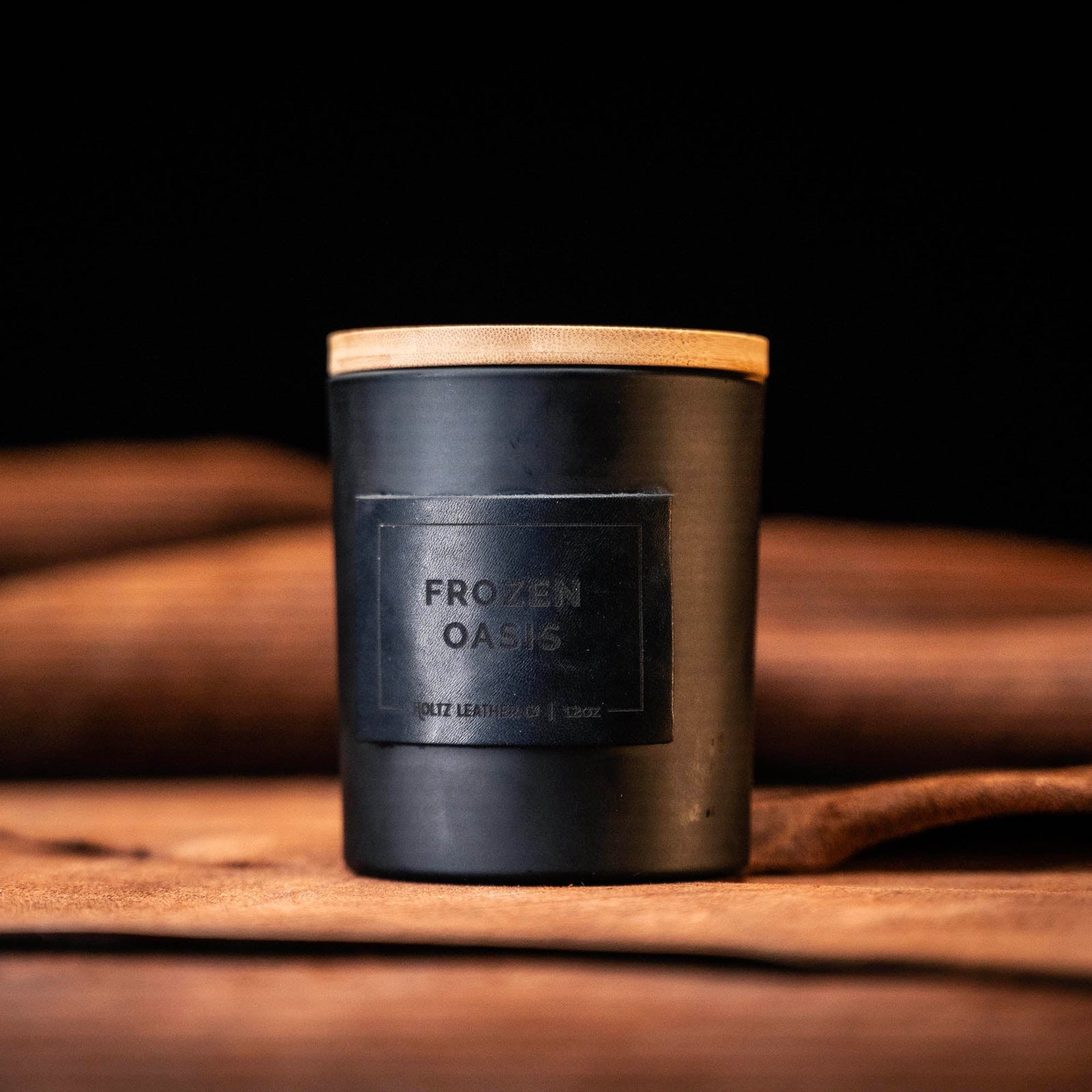 Frozen Oasis - Smolder Luxe Masculine Scented Leather Patch Candle - Shoporiaz