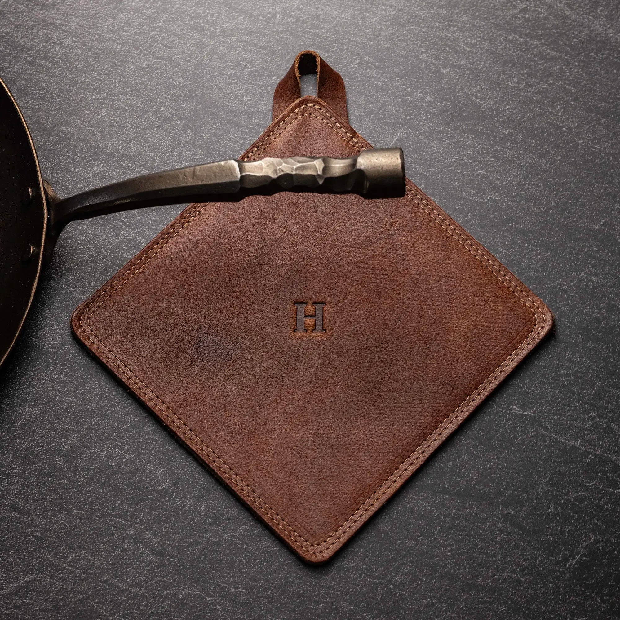 The Leather Trivet - Shoporiaz