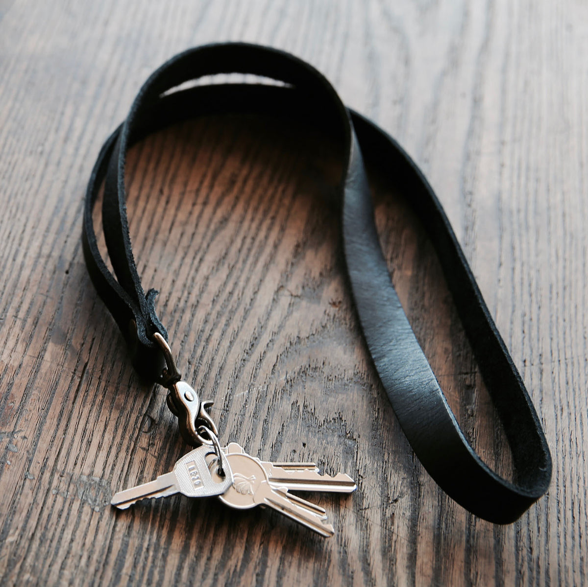 Fine leather black lanyard with swivel clip from Shoporiaz Co in Huntsville, Alabama