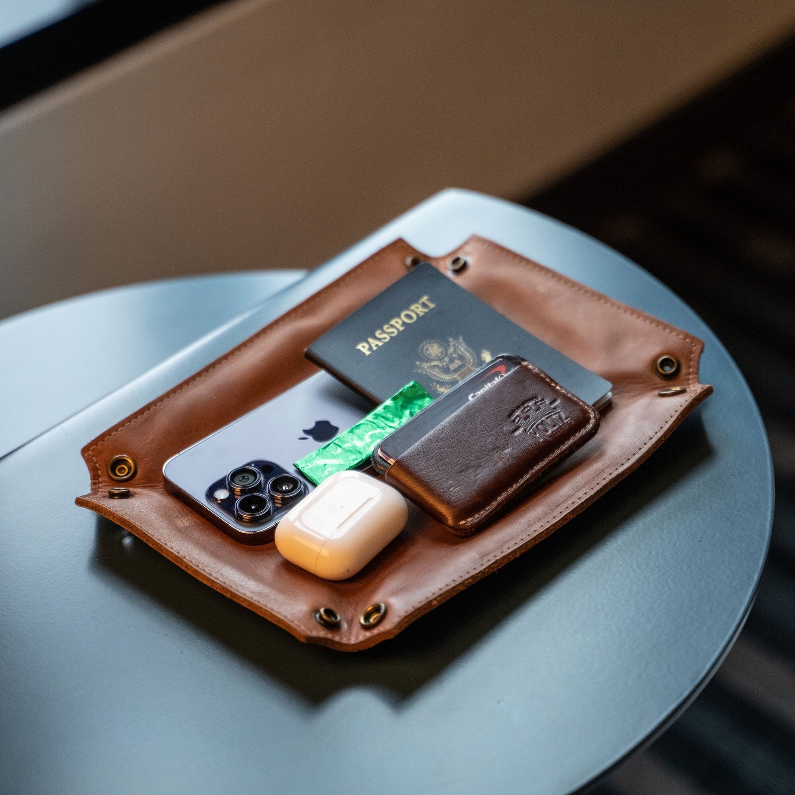 The Jetsetter - Personalized Full - Grain Leather Travel Caddy - Shoporiaz