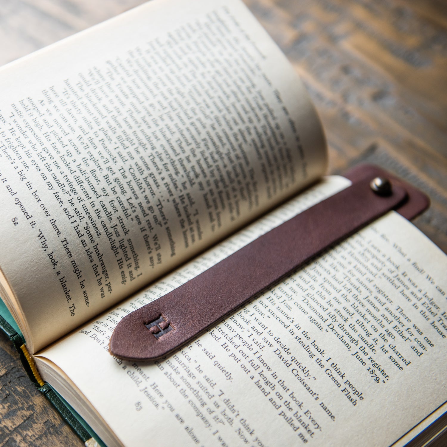 Your Logo + Our Leather - Personalized Fine Leather Double Bookmarks - Custom Logo and Corporate Gifting - Shoporiaz